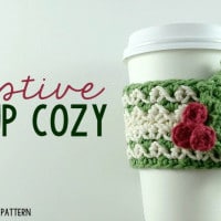 Festive Cup Cozy by Oombawka Design