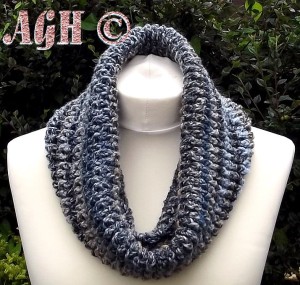Fast 'N Easy Chunky Cowl by AG Handmades