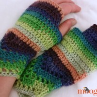 Chevron Lace Fingerless Mitts by Moogly
