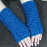 Moss Stitch Finger Less Gloves by Meladora's Creations
