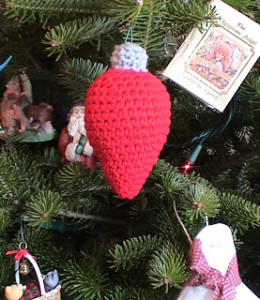 Christmas Light Bulb Ornament by Cute Crochet Chat