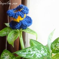 Funky Flower Motif by Niftynnifer's Crochet & Crafts