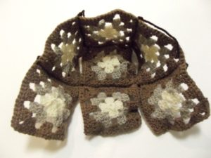 Granny Square Diaper and Wipes Organizer ~ Tutorial 6