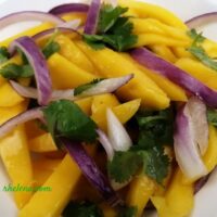 Mango and red onion salad